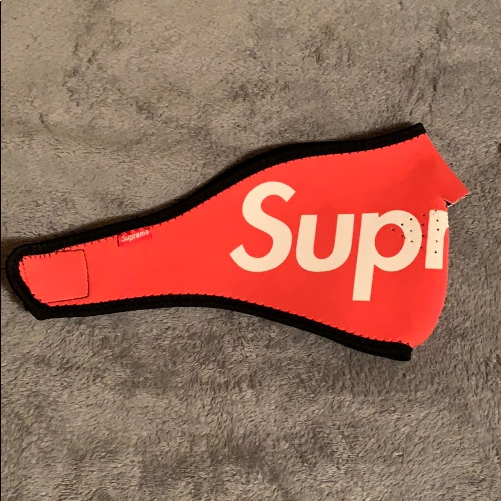 Supreme face mask